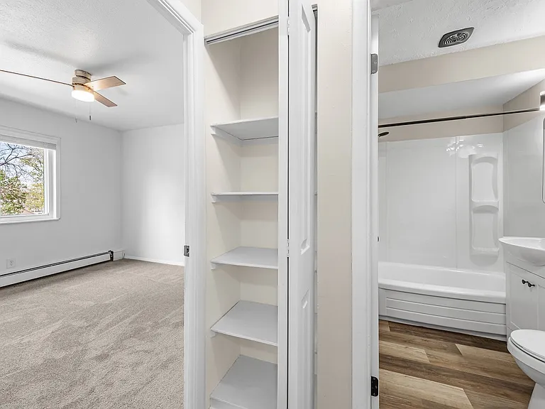 91 Elevator Ave #H21 — Photo 11