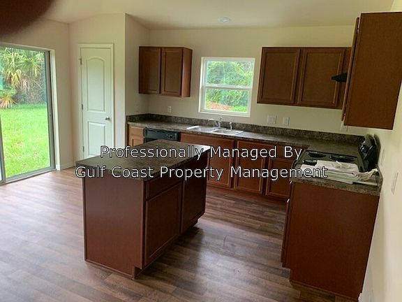 3rd image of 3436 Richardson St