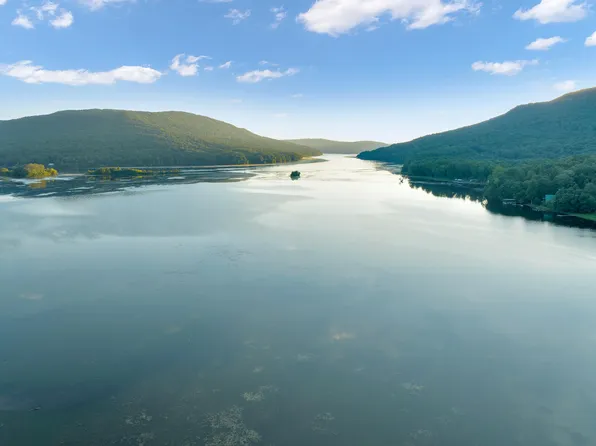 5176 Mullins Cove Rd, Whitwell, TN 37397