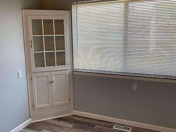 3rd image of 13646 Hanford Ct