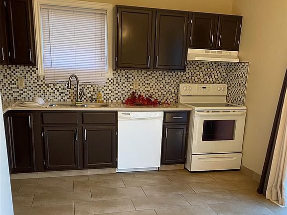3rd image of 3352 Souilliere Dr