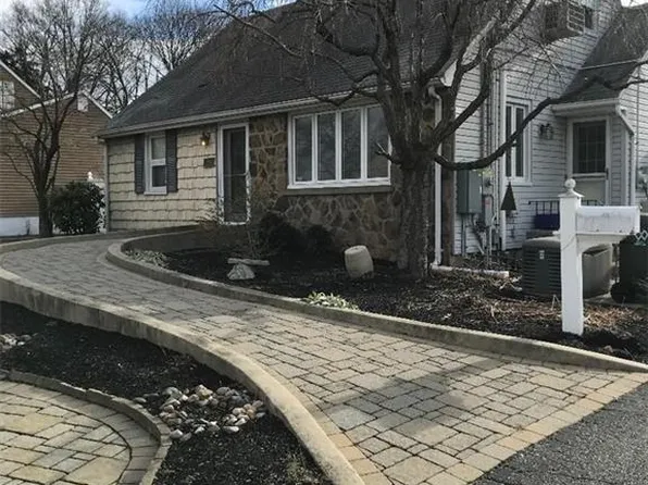 131 Waverly Pl, South Plainfield, NJ 07080