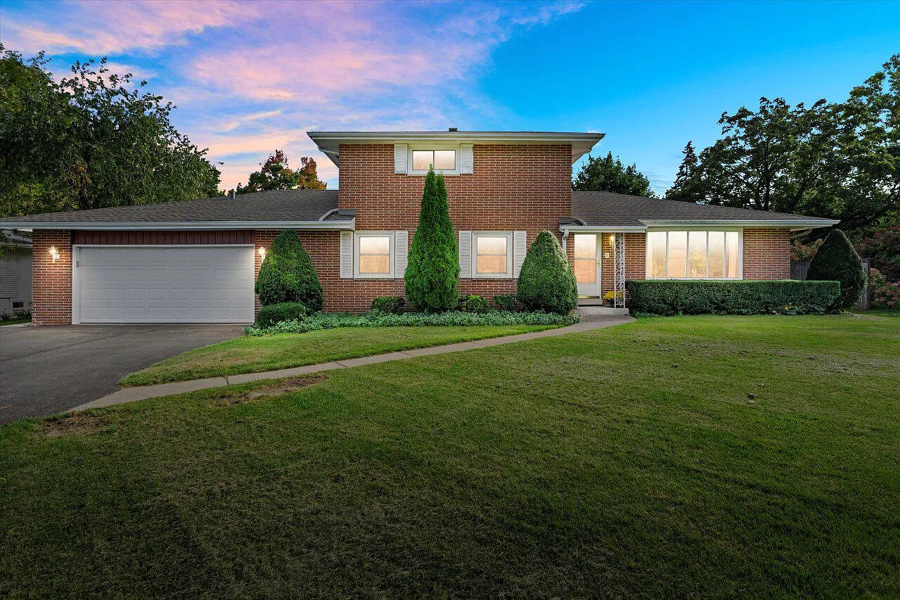 5535 Sandy LANE photo 1