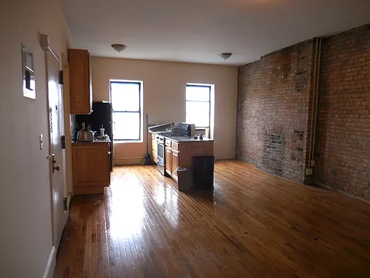 Rented by Aimee Grodanz, LREB | media 27