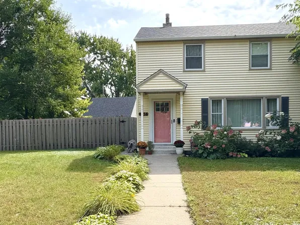 4556 Zenith Ave N, Robbinsdale, MN 55422