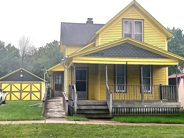1230 Miller St, Port Huron, MI 48060