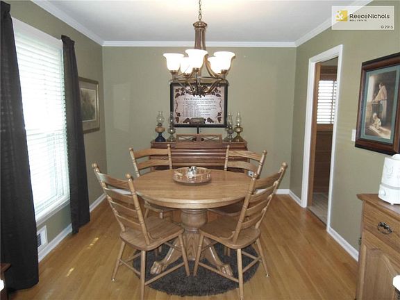 2nd image of 4414 S Cambridge Ct