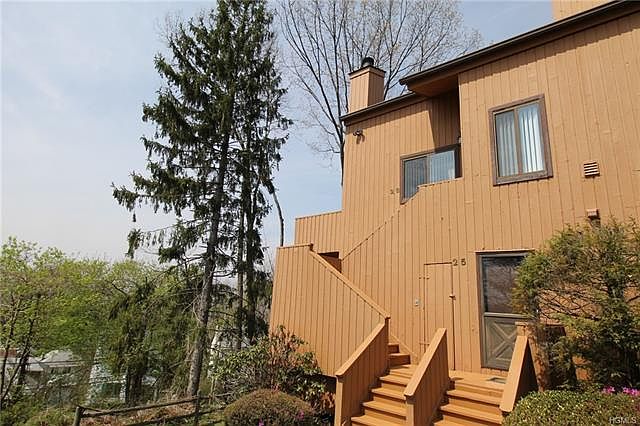 1st image of 26 Hudson View Hl #26