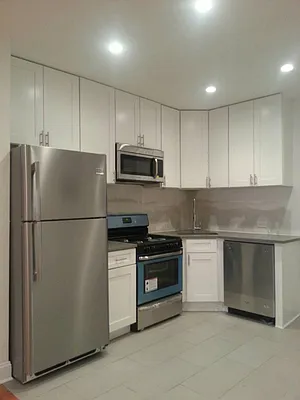 Rented by Keller Williams NYC | media 19