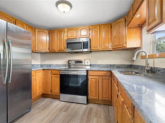 4th image of 5531 Crissman Dr N
