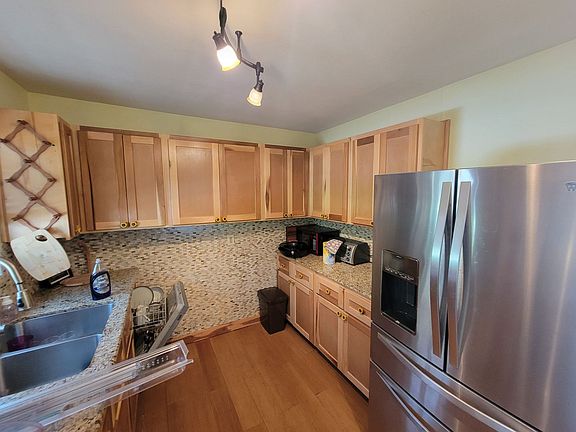5th image of 3130 S School Ave