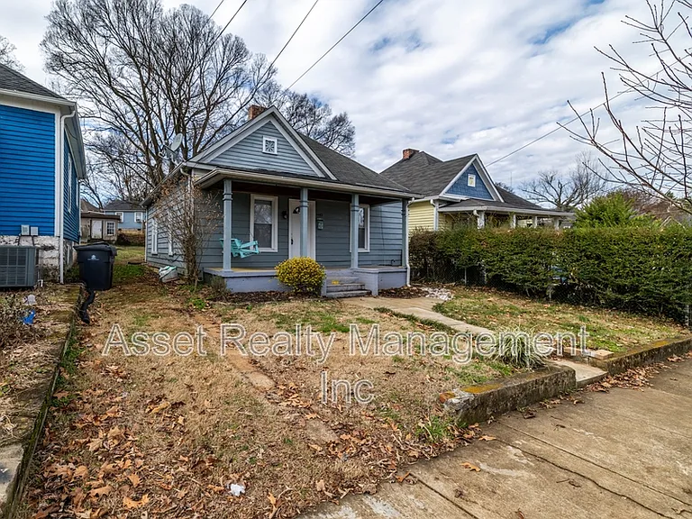 1443 N 4th Ave — Photo 4