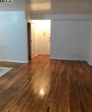 3rd image of 275 Bay 37th St APT N6