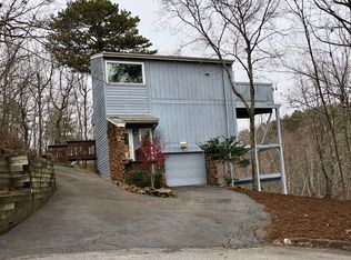 20 Altamont Forest Dr, Greenville, SC 29609