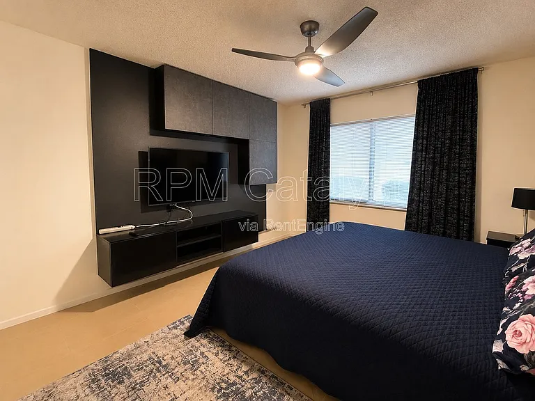 4780 Brittany Dr S #11 — Photo 10