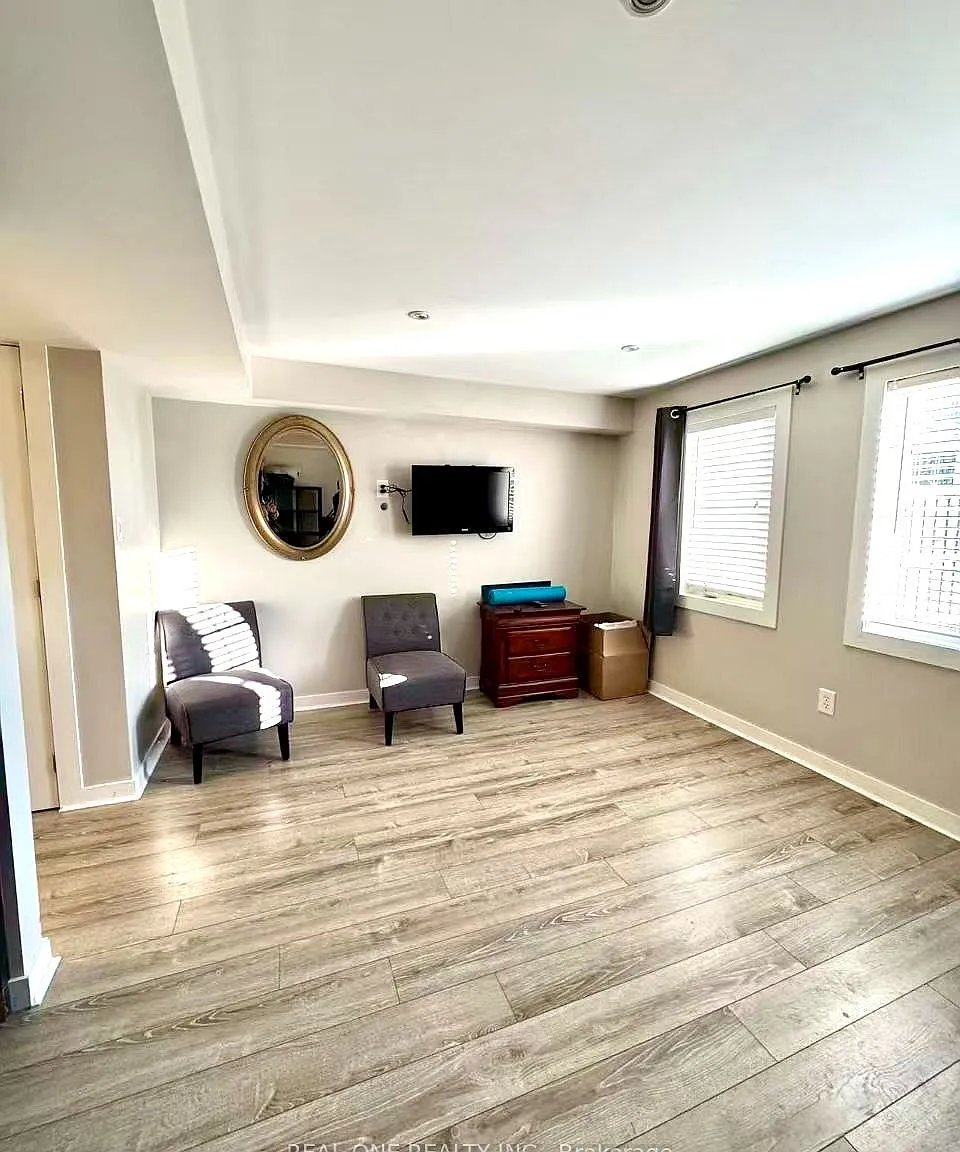 3 bed, $2,900 — Photo 4