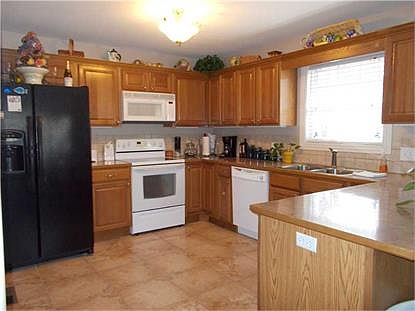 5th image of 4 Hayle Ln