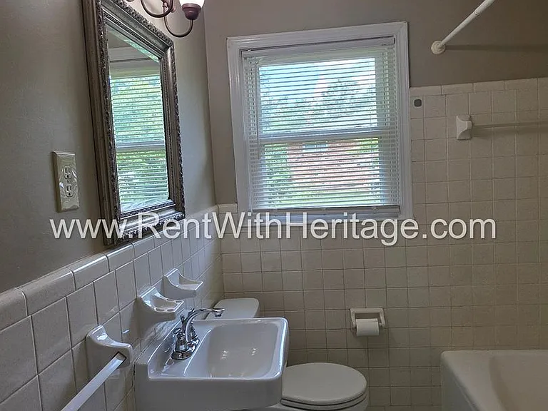 6266 Melrose St — Photo 28