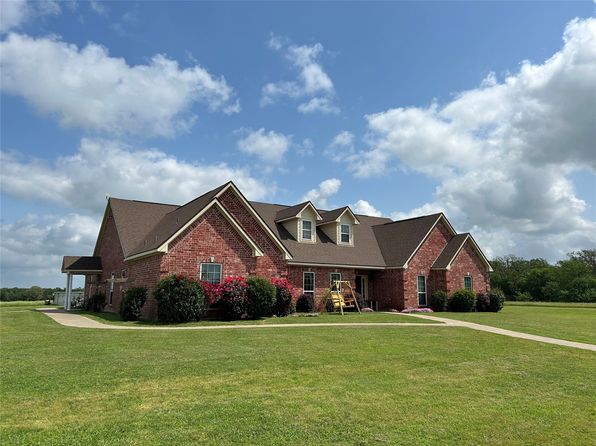 284 County Road 2388, Pickton, TX 75471