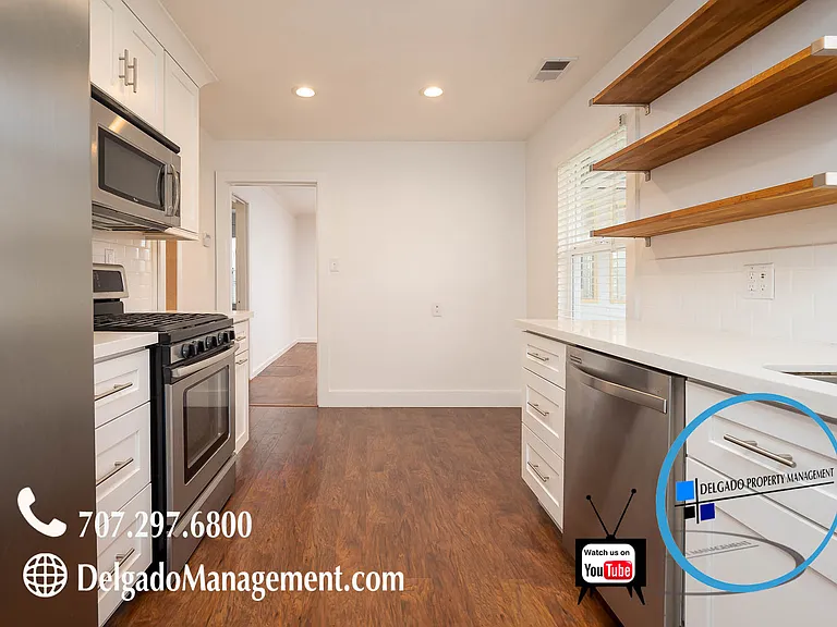 2425 Alameda St — Photo 9