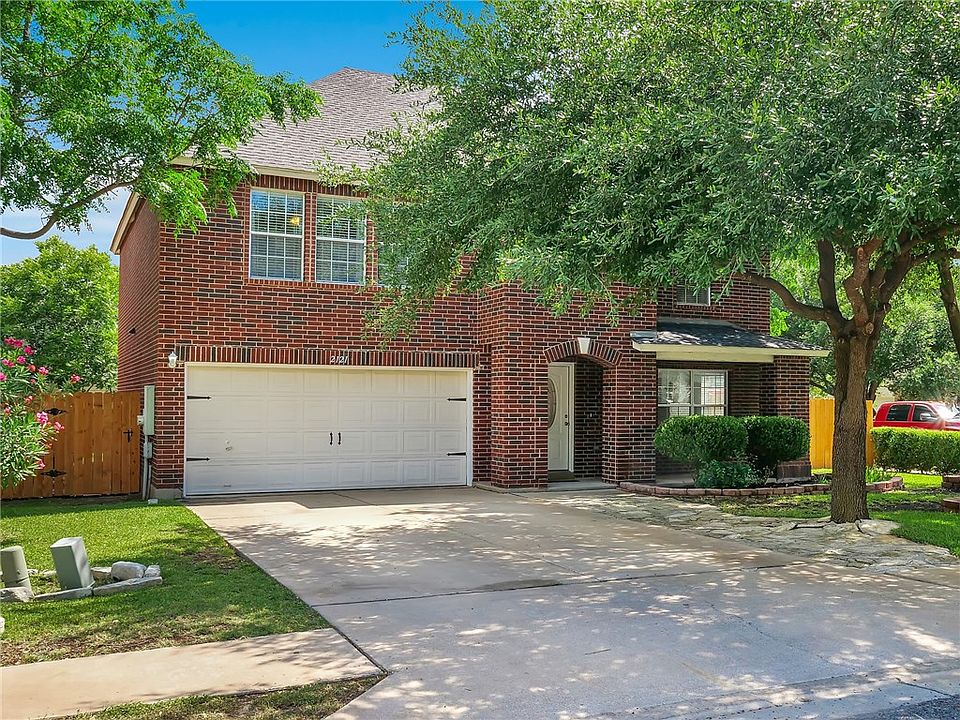 1st image of 2121 Deer Creek Trl