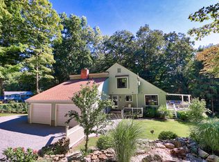 135 Highwoods Dr, Guilford, CT