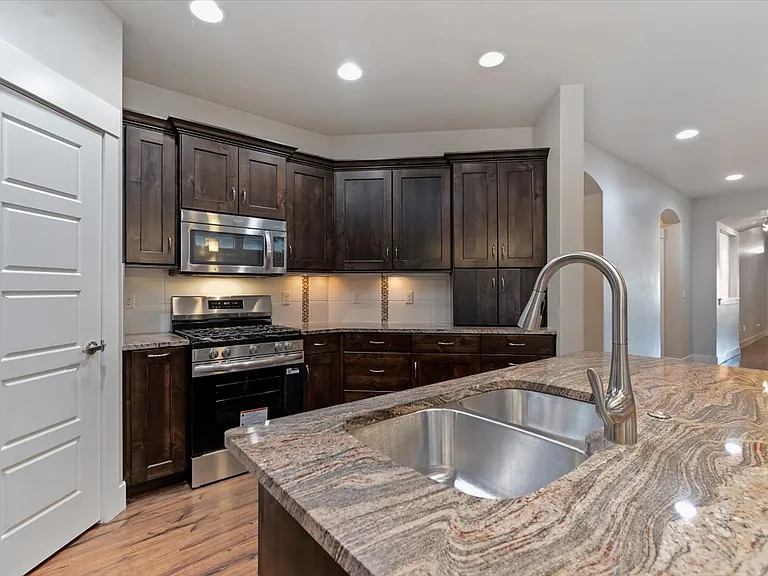 6442 S Palesa Way — Photo 11