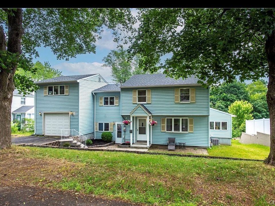 1st image of 8 Tharratt Pl