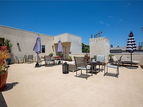 5th image of 4394 Farmdale Ave #6