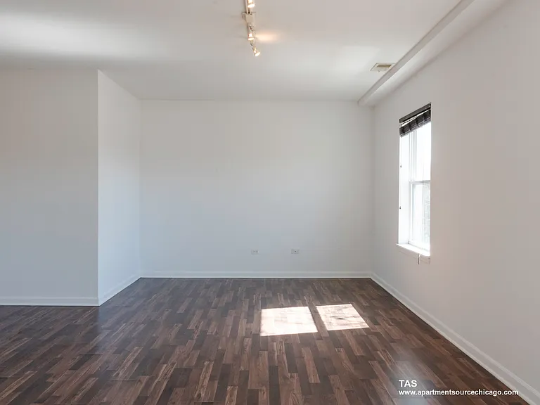 6101 N Clark St #4D — Photo 4