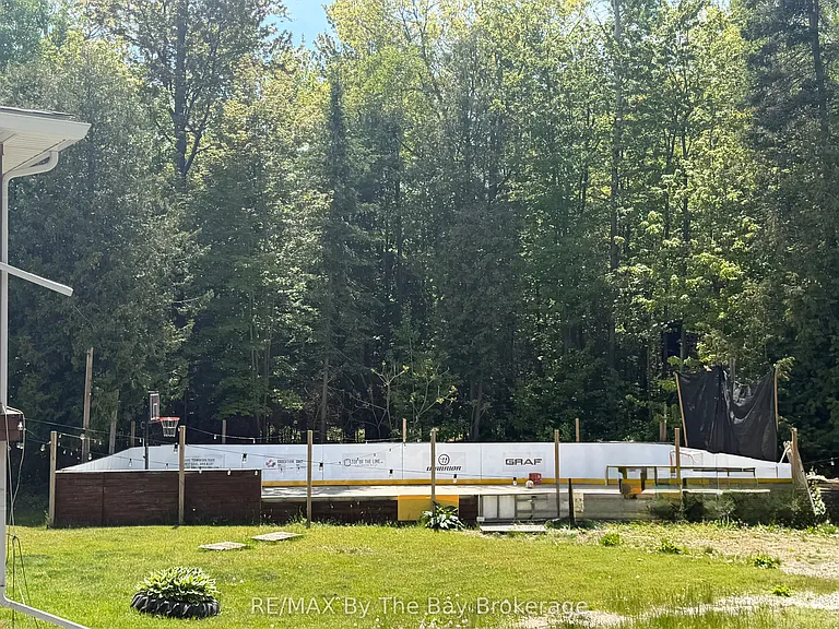 24 Bridlewood Cres — Photo 26