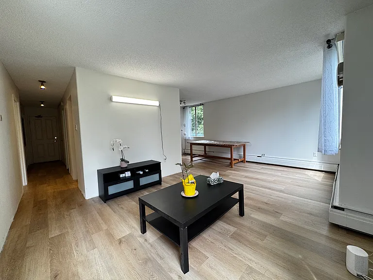 2008 Fullerton Ave #404 — Photo 8