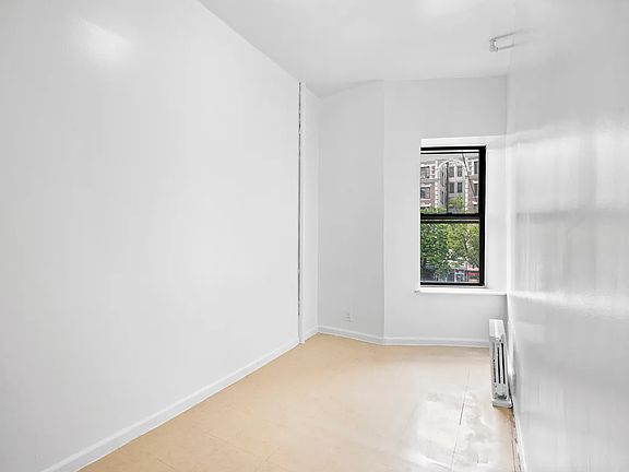 3rd image of 3476 Broadway #5