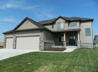 1030 Hickory St, Hickman, NE 68372
