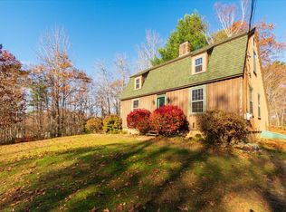 12 S Hope Rd, Rockport, ME 04856