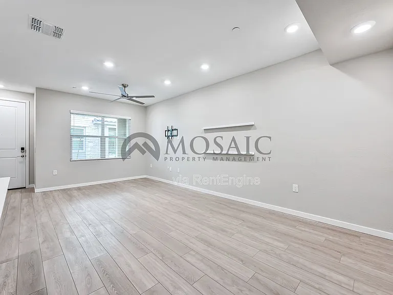 778 E Harper St #103 — Photo 10