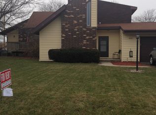 6661 Charlie Grimm Rd, Windsor, WI 53598