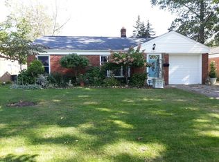 1757 Longwood Dr, Mayfield Heights, OH 44124