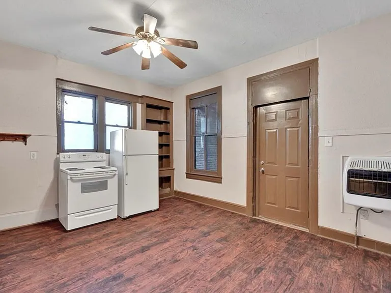 611 E Market St #1 — Photo 13