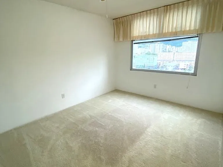 1448 Young St #1106 — Photo 4