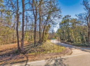 6825 Maybank Hwy, Wadmalaw Island, SC 29487