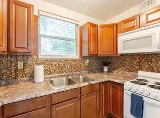 370 NE 159th St #0, Miami, FL 33162