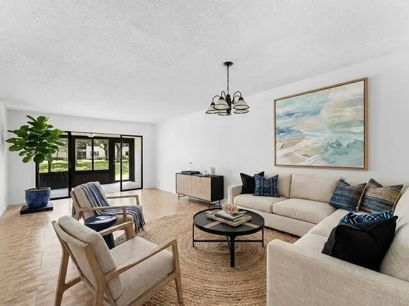 3349 Lucerne Park Drive, Greenacres, FL 33467