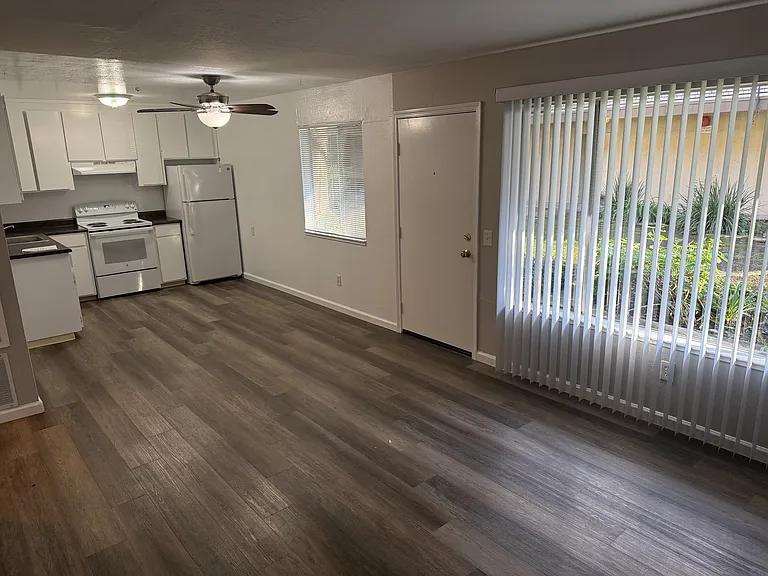 1851 Salem Ave — Photo 16