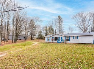 1634 E Mannsiding Rd, Harrison, MI 48625