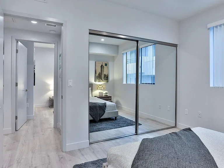 726 N Hudson Ave #Penthouse 1 — Photo 15
