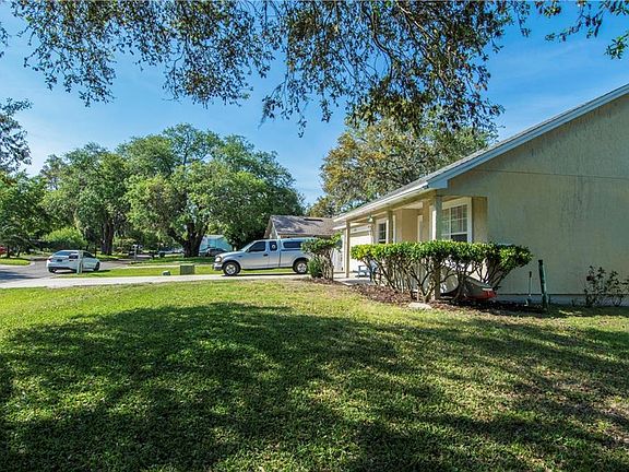 5th image of 2228 Cashen Wood Dr