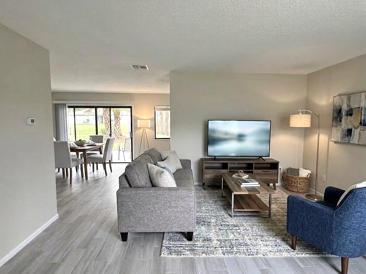 2 bed, 888 sqft, $1,575 — Photo 3