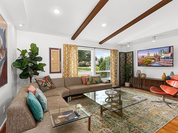 5th image of 7503 FORRESTGLEN DR