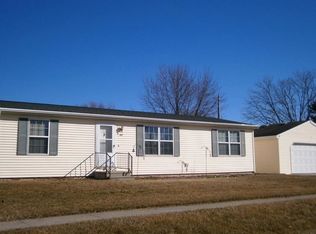 407 Spring Ave, Mount Carroll, IL 61053